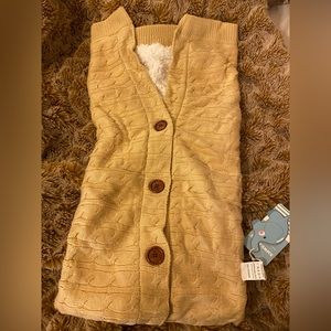 NWT quilted beige stroller blanket